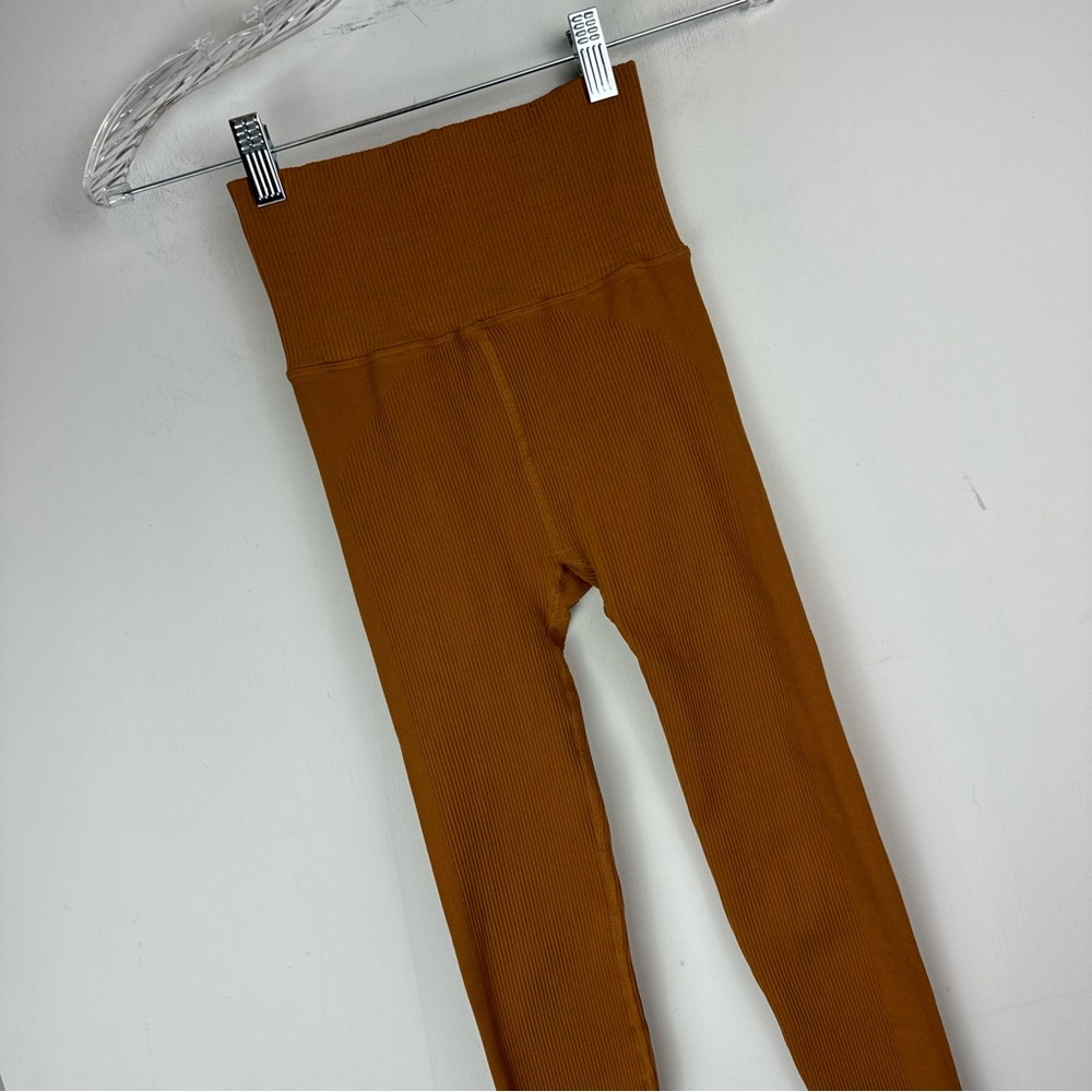 Free People Movement Happiness Runs High Rise Ribbed Leggings Sz XS/Small - Picture 9 of 16